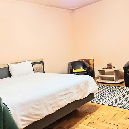 Global Downtown Apartments - Unirii Бухарест Экстерьер фото